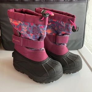 Columbia snow boots size 9